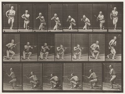 Inginocchiarsi, sparare e alzarsi (tavola 356) da Eadweard Muybridge