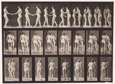 Due modelli che si stringono la mano e si baciano da Eadweard Muybridge