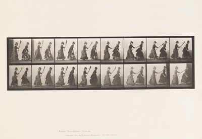 Due modelli, 16 che inseguono 4 con una scopa da Eadweard Muybridge