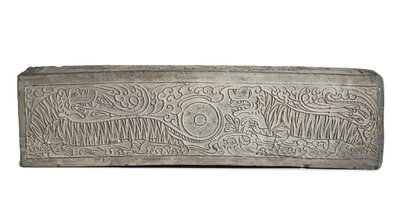 Grande elemento architettonico funerario modellato grigio con due tigri da Eastern Han Dynasty Chinese School