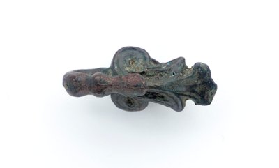 Gancio per indumenti, 400-200 a.C. da Eastern Zhou Dynasty Chinese School