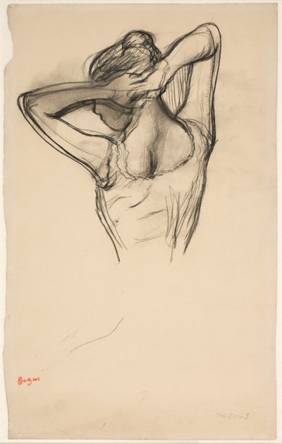 Ballerina che si sistema i capelli; mezzobusto di profilo a sinistra, vista da dietro da Edgar Degas