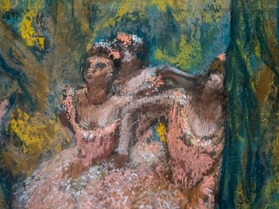 Tre ballerine in gonne color salmone (dettaglio) da Edgar Degas
