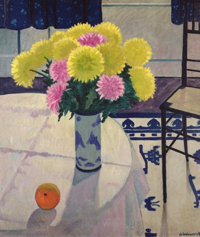 Natura morta con crisantemi in un vaso da Edward Alexander Wadsworth