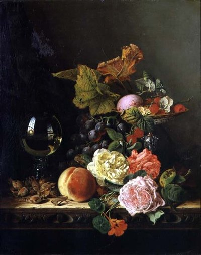 Un bicchiere di vino, uva, noci e rose su un ripiano da Edward Ladell