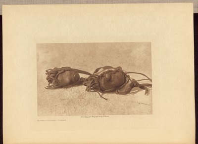 Buffalo-stones - Piegan da Edward S. Curtis