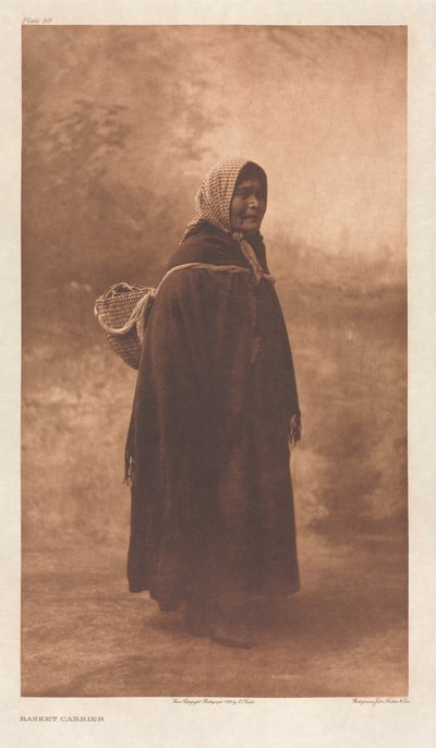 Portfolio IX, Tavola 311: Portatore di Cesti da Edward S. Curtis