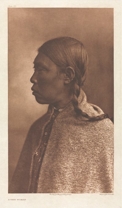 Portfolio IX, Tavola 321: Donna Lummi da Edward S. Curtis