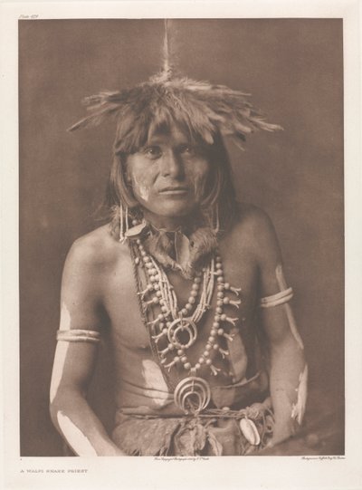 Portfolio XII, Tavola 429: Un Sacerdote del Serpente di Walpi da Edward S. Curtis