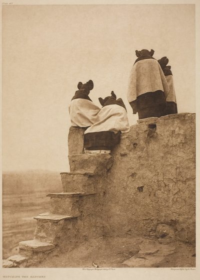 Guardando i ballerini da Edward S. Curtis