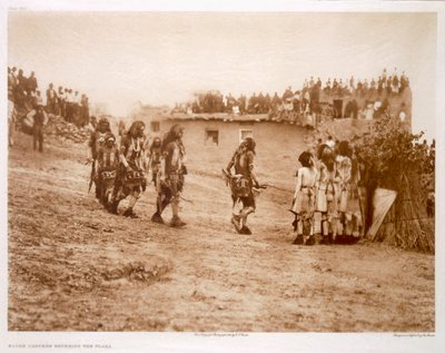 Danzatori di serpenti che entrano nella piazza da Edward Sheriff (after) Curtis