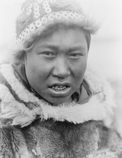Un giovane eschimese di Hooper Bay, Alaska, c.1929 da Edward Sheriff Curtis