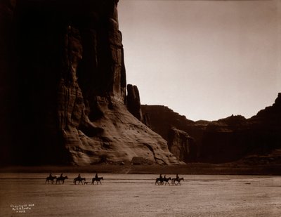 Canyon de Chelly - Navajo di Edward S. Curtis da Edward Sheriff Curtis
