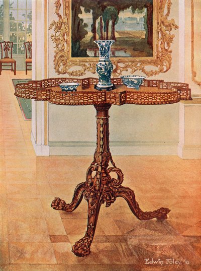 Tavolo con bordo sagomato a galleria--Scuola Chippendale da Edwin John Foley