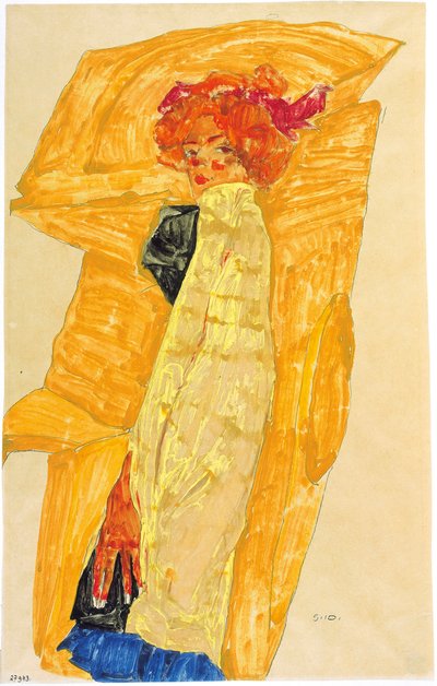 Gerti davanti a una tenda color ocra, 1910 da Egon Schiele