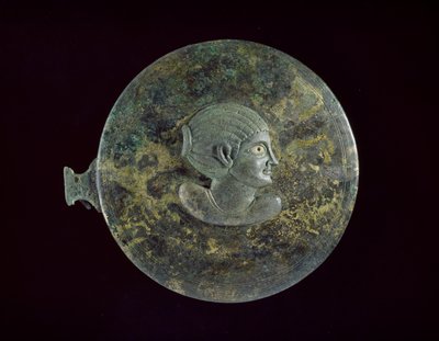 Coperchio di specchio in bronzo fuso con busto ellenistico di donna in rilievo, 100 a.C. - 100 d.C. da Egyptian