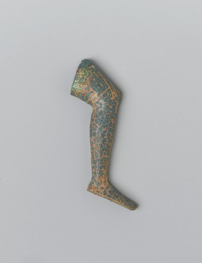 Piccola gamba umana in vetro opaco blu-verde da una figura intarsiata da Egyptian
