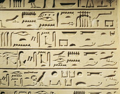 Stele funeraria del Maggiordomo Khentekhtayaun, geroglifici che riportano l