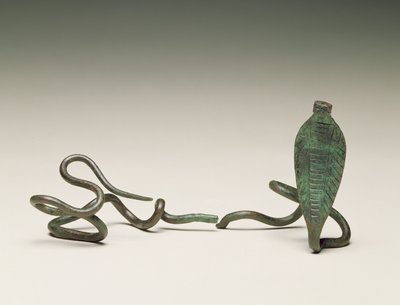 Bacchetta a forma di uraeus, dalla Tomba 5 del Ramesseum, Tebe, Medio Regno, 1773-1650 a.C. da Egyptian 13th Dynasty