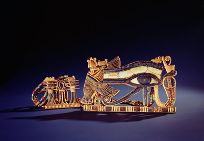Pettorale a colonna Djed e pettorale occhio di wedjet, dalla Tomba di Tutankhamon da Egyptian 18th Dynasty