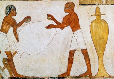 Incisione e lucidatura di vasi in oro e argento, dalla Tomba di Rekhmire da Egyptian 18th Dynasty