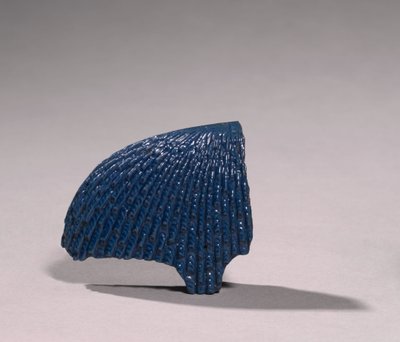 Frammento di un copricapo intarsiato, c.1353-1295 a.C. da Egyptian 18th Dynasty