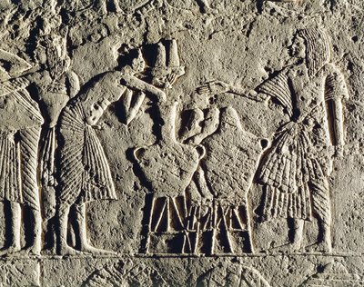 Vita in un campo militare: lavoratori impiegati nel controllo delle bevande (vino e birra), rilievo dalla tomba di Horemheb a Saqqara (dettaglio) da Egyptian 18th Dynasty