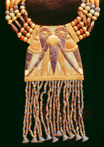 Collana con pettorale lunare, dalla Tomba di Tutankhamon, Nuovo Regno (dettaglio) da Egyptian 18th Dynasty