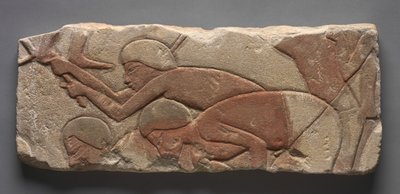 Talatat: Uomini che zappano la terra, 1353-1347 a.C. circa (pietra arenaria dipinta) da Egyptian 18th Dynasty