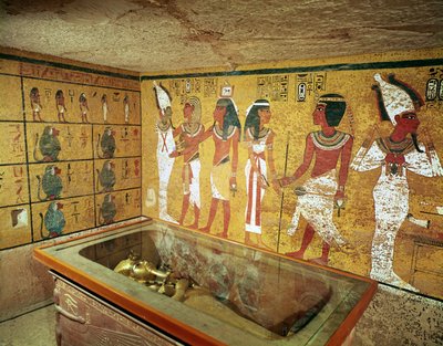 La camera funeraria nella Tomba di Tutankhamon, Nuovo Regno da Egyptian 18th Dynasty