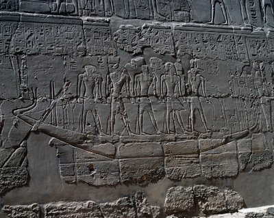 Barca funeraria, dettaglio delle scene di offerte agli dei, rilievo, pareti interne della Grande Sala Ipostila, complesso templare di Karnak (Patrimonio dell