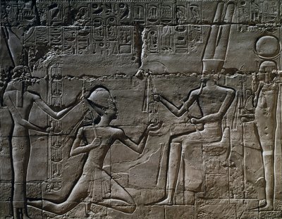 Ramses II davanti ad Amon-Ra, rilievo, Grande Sala Ipostila, Tempio di Amon, Complesso del Tempio di Karnak (Lista del Patrimonio Mondiale UNESCO) da Egyptian 19th Dynasty