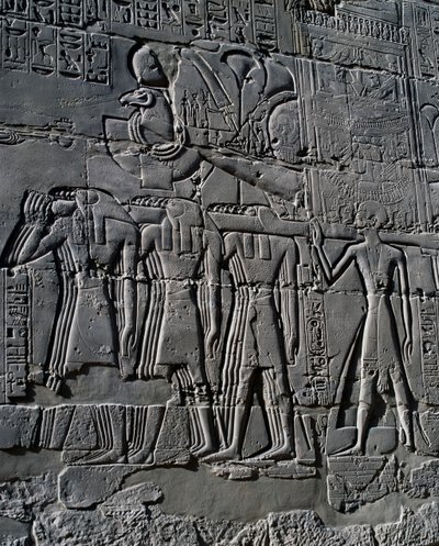 Ramses II davanti alla barca sacra, rilievo, pareti interne della Grande Sala Ipostila, complesso templare di Karnak (Lista del Patrimonio Mondiale dell