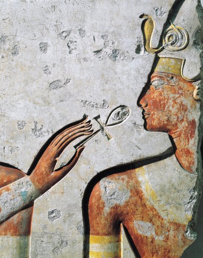 Ramses II durante la cerimonia di apertura della bocca, bassorilievo, dal piccolo tempio costruito dal Faraone ad Abydos da Egyptian 19th Dynasty