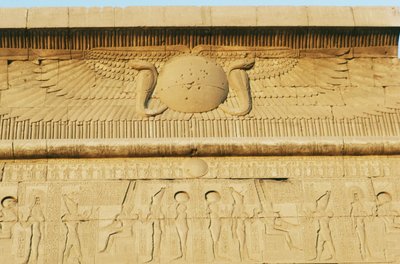 Rilievo, Portale Sud Tolemaico, Tempio di Amon, complesso del tempio di Karnak (Lista del Patrimonio Mondiale UNESCO) da Egyptian 19th Dynasty