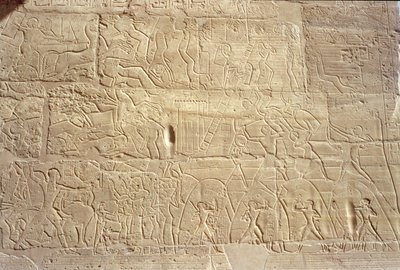Rilievo raffigurante truppe egiziane che assaltano la città ittita di Dapur, dalla Grande Sala Ipostila, Nuovo Regno, c.1297-1185 a.C. da Egyptian 19th Dynasty