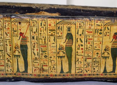 (dettaglio) della base della bara esterna della mummia di Nesyamun, possibilmente trovata a Deir El-Bahri, Nuovo Regno, c.1100 a.C. da Egyptian 20th Dynasty