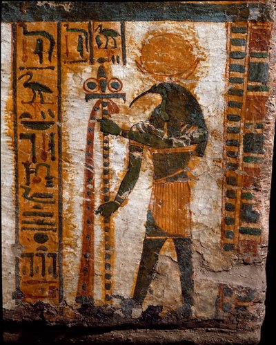 Antichità egizia: Thot, il dio della luna, in forma di uomo con testa di ibis. Decorazione del sarcofago antropoide dello scriba Butehamon, XXI dinastia (1085-935 a.C.). Museo Egizio di Torino da Egyptian 21st Dynasty