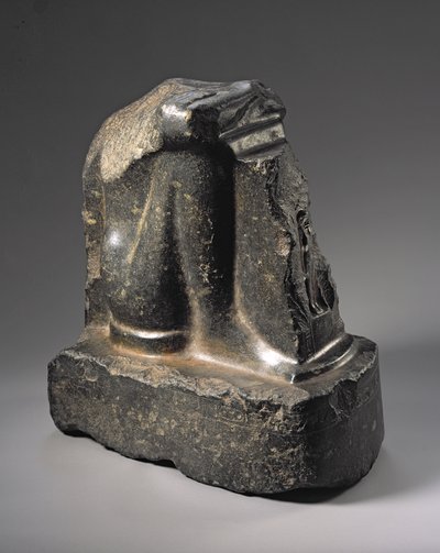 Frammento di una statua naofora, Periodo Tardo Dinastico da Egyptian 26th Dynasty