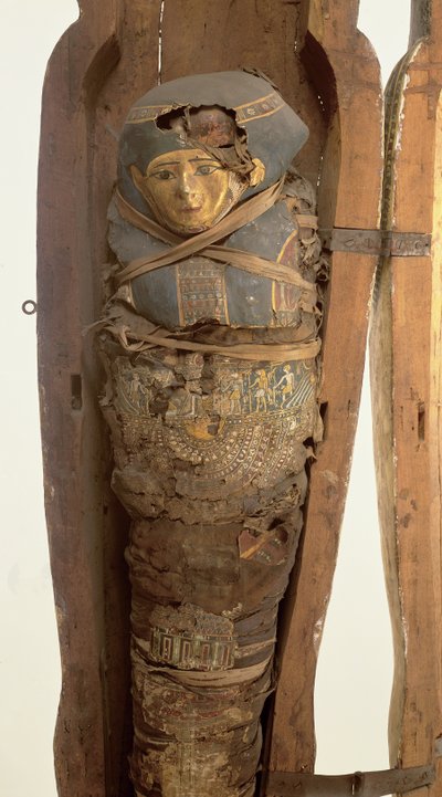 Sarcofago e corpo mummificato di Psametik I (664-610 a.C.) Periodo Tardo da Egyptian 26th Dynasty