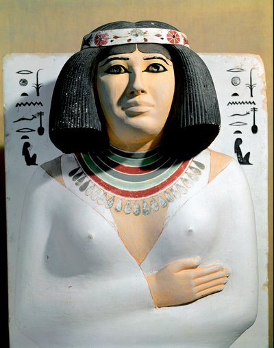 Antichità egiziane: Nofret, moglie del sommo sacerdote di Eliopoli e principe di Pe Rahotep. Dettaglio della scultura in calcare dipinto. IV dinastia. Dalla mastaba di Rahotep a Meidoum. Museo Egizio, Il Cairo da Egyptian 4th Dynasty