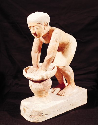 Modello di un uomo che fa birra, da Saqqara, Antico Regno da Egyptian 5th Dynasty