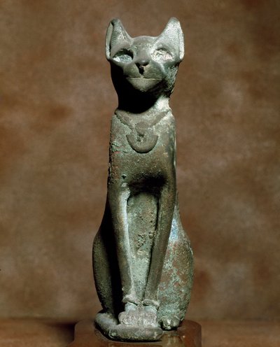 Antichità egizia: la dea gatto Bastet. Scultura in bronzo. Torino, Museo Egizio da Egyptian Egyptian