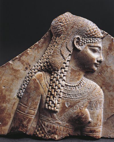 Frammento di bassorilievo raffigurante Cleopatra da Egyptian Ptolemaic Period