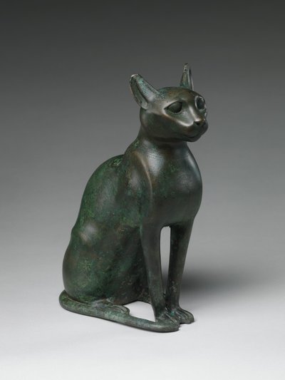 Statuetta di gatto destinata a contenere un gatto mummificato da Egyptian Ptolemaic Period