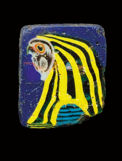 Intarsio a testa di falco a mosaico da Egyptian Ptolemaic Period