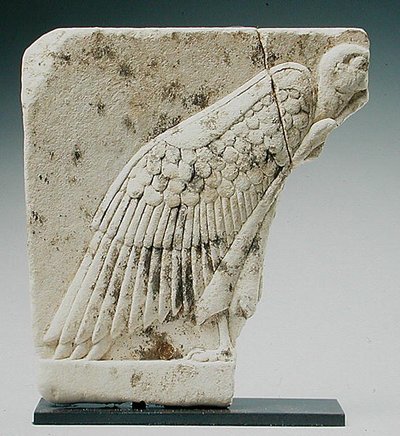 Rilievo che raffigura un avvoltoio da Egyptian Ptolemaic Period