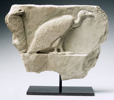 Rilievo raffigurante un avvoltoio e un cobra da Egyptian Ptolemaic Period
