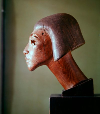 Testa in stile El-Amarna (legno) da Egyptian School