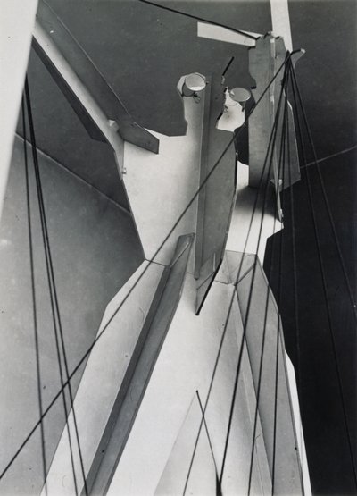Scultura a Pressa, Colonia da Eliezer Markowich Lissitzky